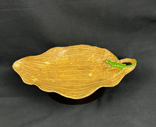 Speckled Leaf With Lizard